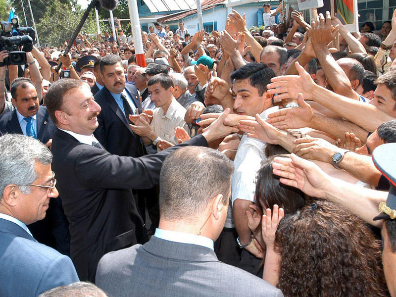 Image result for Prezident İlham Əliyev ad günü xalqla
