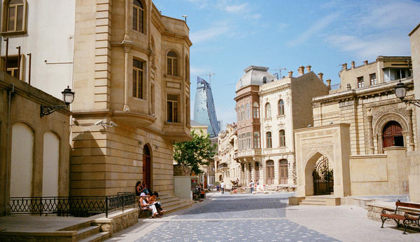 Küçələr hamı üçün eyni deyil <span class="red">- KÖŞƏ</span>