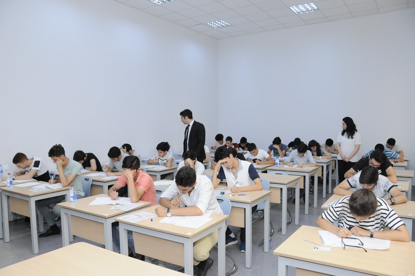 Тест азербайджан. ЕГЭ В Азербайджане. Экзамены в Азербайджане 11 класс. ADNSU Imtahan. Imtahan 119.