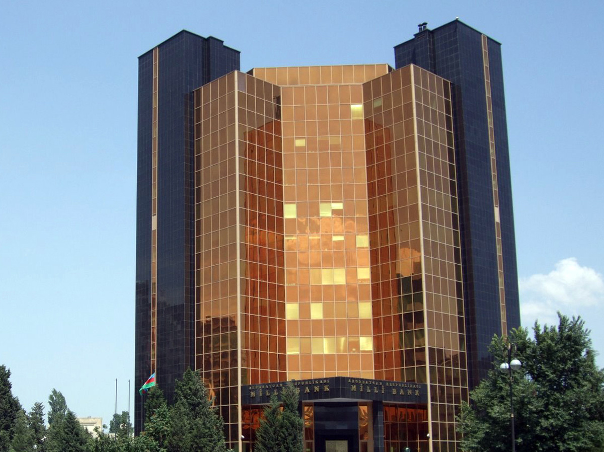 Azərbaycan Mərkəzi Bankı “Azərbaycan Sənaye Bankı”na icrası məcburi sərəncam verib