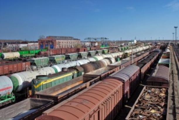 Gürcüstana dəmir yolu ilə daxil olmuş yüklərdə Azərbaycan ilk pilləyə yüksəlib