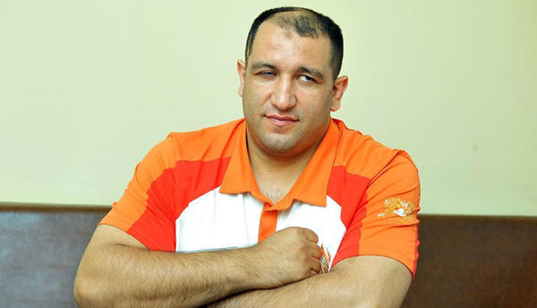 İlham Zəkiyev Avropa çempionatında finala vəsiqə qazanıb