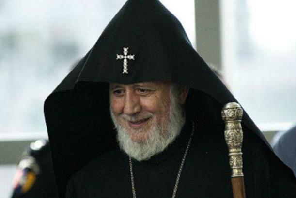 II Qaregin müttəhimlər kürsüsünə sürüklənir