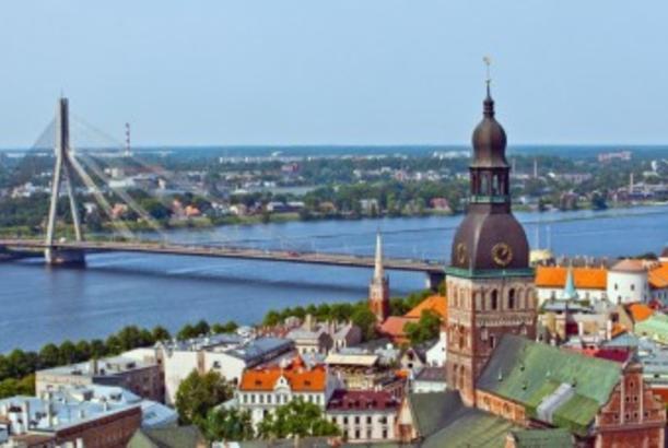 Latvia urges its citizens to leave Russia