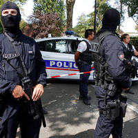 Parisdə komendant saatı tətbiq edildi- QƏRAR