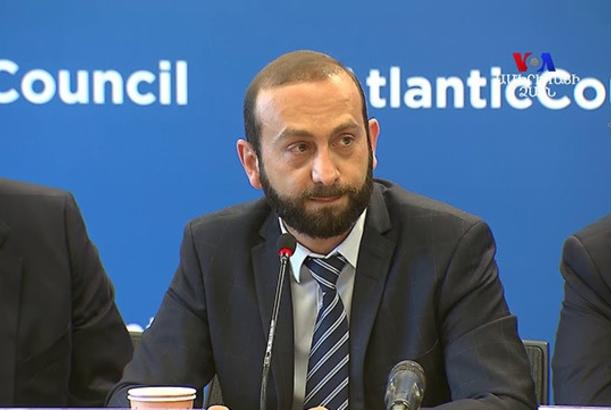 Ararat Mirzoyan Omanda nəyi müzakirə edib?