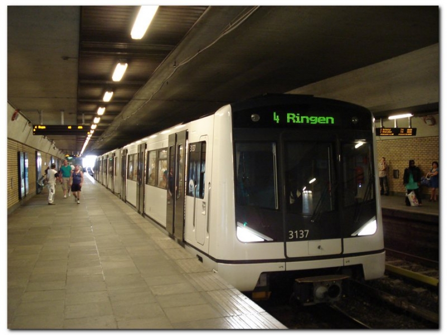 T me metro up европа. Метро Осло. Метро в Осло Норвегия. Поезда метро Осло. Осло метро метрополитен.