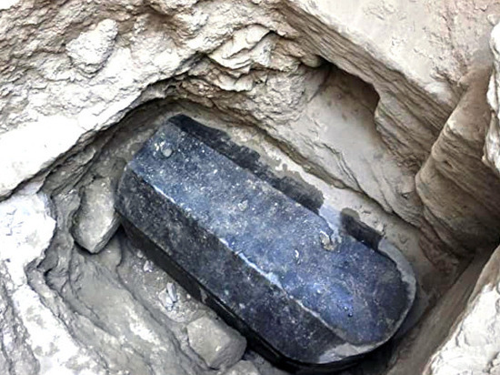 Эксперт оценила возраст саркофагов, найденных в Египте