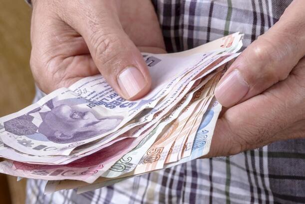 Borc yükü hansı mərhələdə riskə çevrilir? - EKSPERT AÇIQLADI