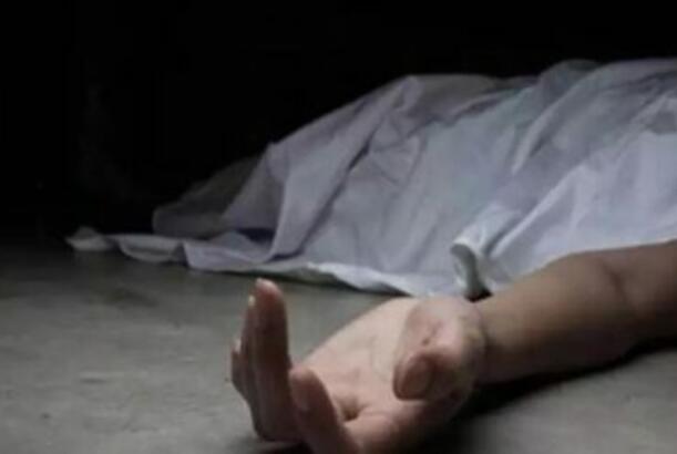 43 yaşlı kişi çardaqdan yıxılıb öldü...