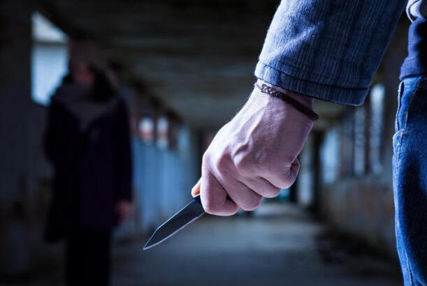 Sumqayıtda qadın bıçaqlanıb