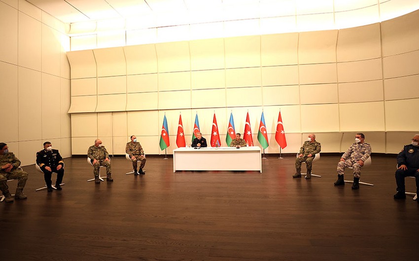 Azerbaijani, Turkish Defense Ministers Hold Joint Press Conference