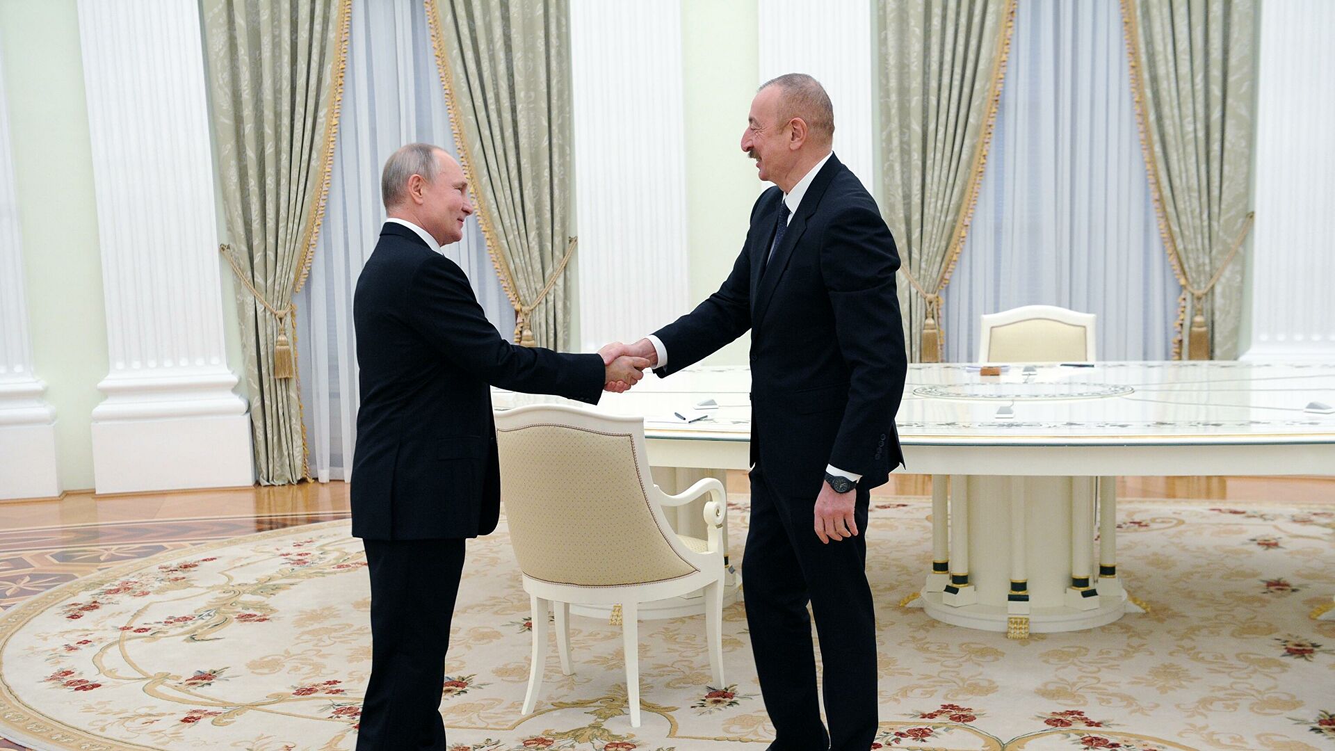 Soçidə Vladimir Putinlə İlham Əliyev arasında görüş keçirilib