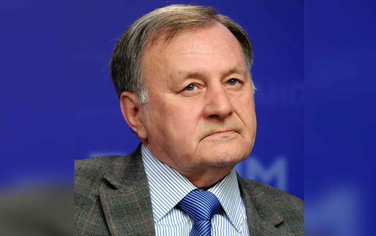Rus politoloq: “Bakı İrəvana yumşaq güc tətbiq etməlidir” - MÜSAHİBƏ