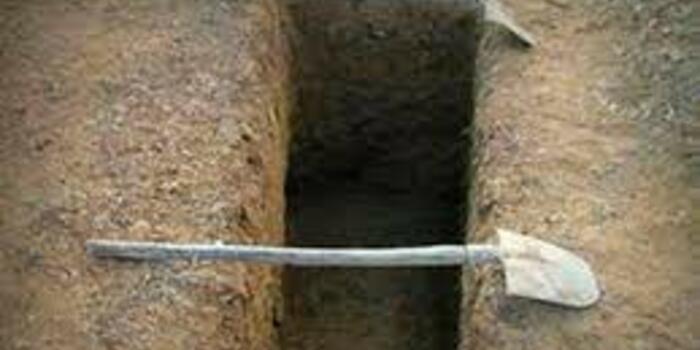 Көшедегі қыздар жұлқынып бара жатқан жігітті көрді