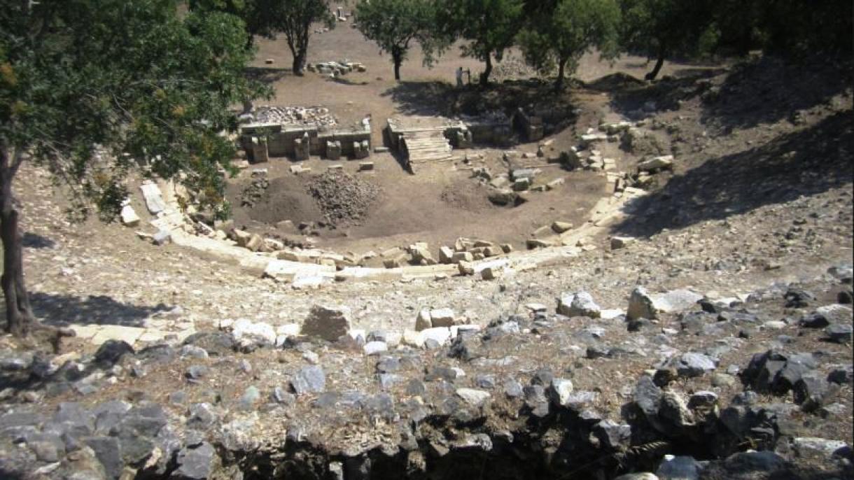 Anadoluda ilk sənətkarlar birliyinin qurulduğu antik Teos şəhəri