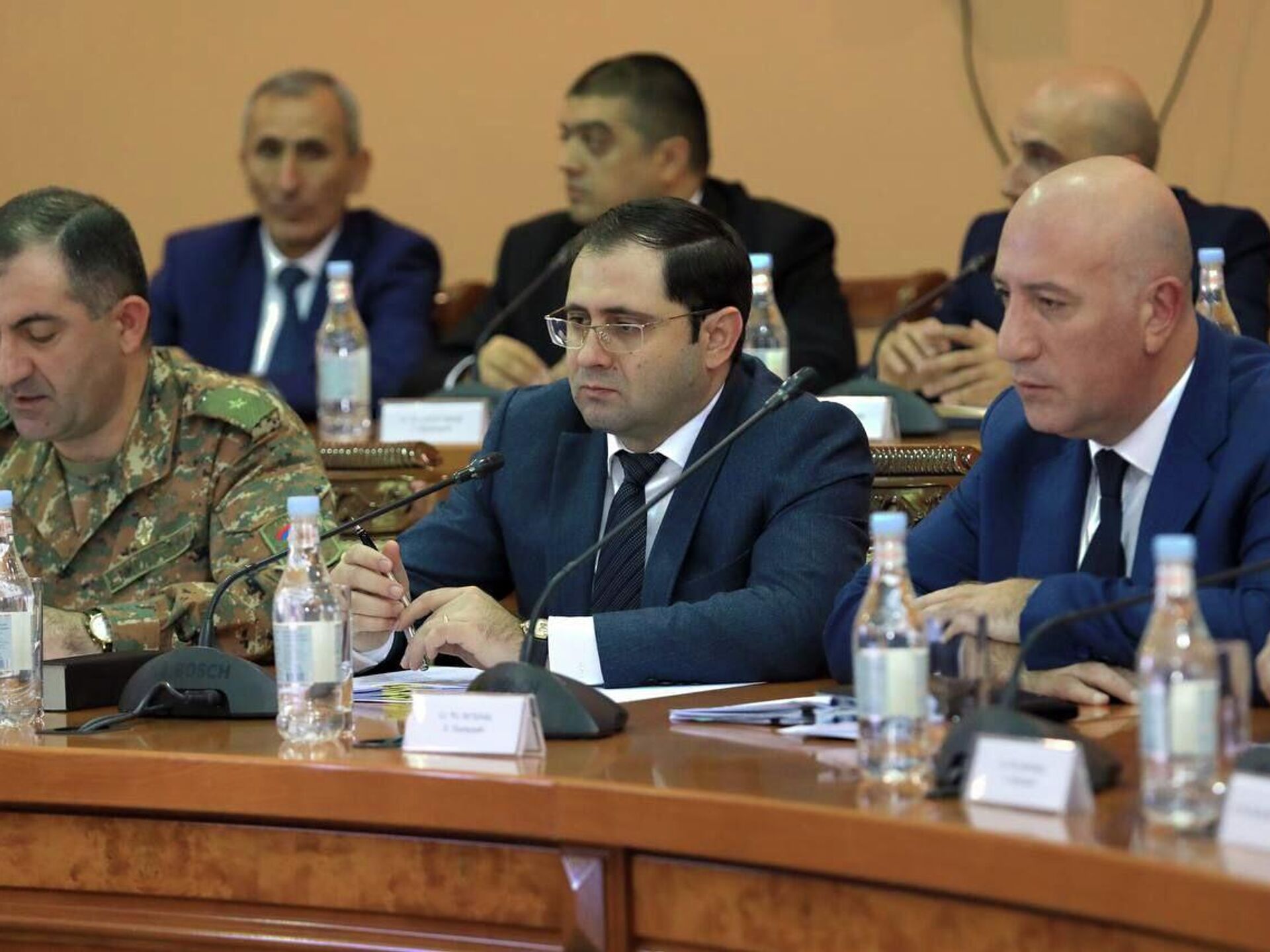 Ermənistanın müdafiə naziri generallarla görüş keçirib