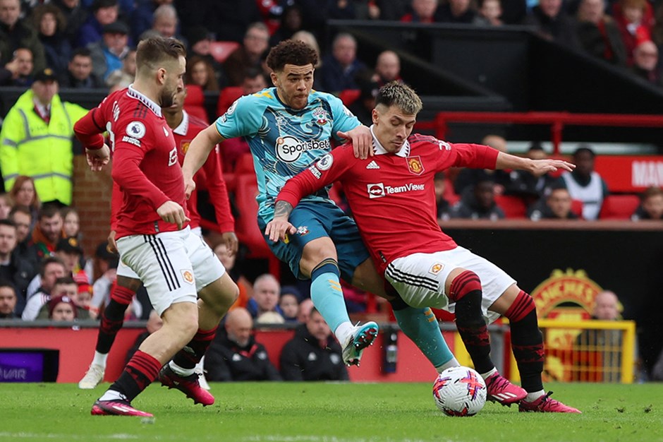 Саутгемптон сша. Southampton vs manchester united. Вест хэм юнайтед - ливерпуль матч. Southampton vs manchester united. Футбол в великобритании.