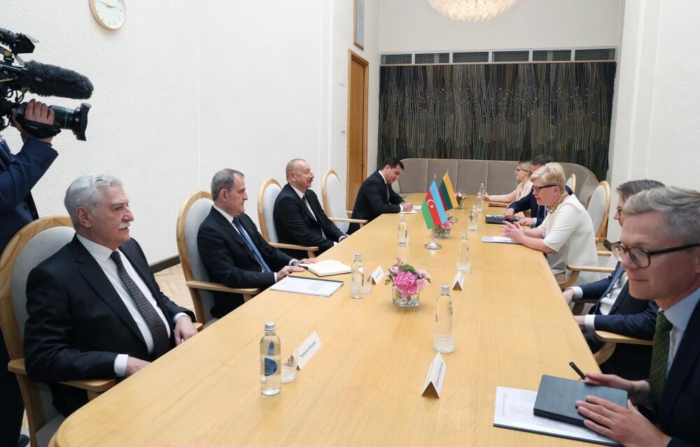 Vilnüsdə Prezident İlham Əliyevin Litvanın Baş naziri ilə görüşü olub - FOTO