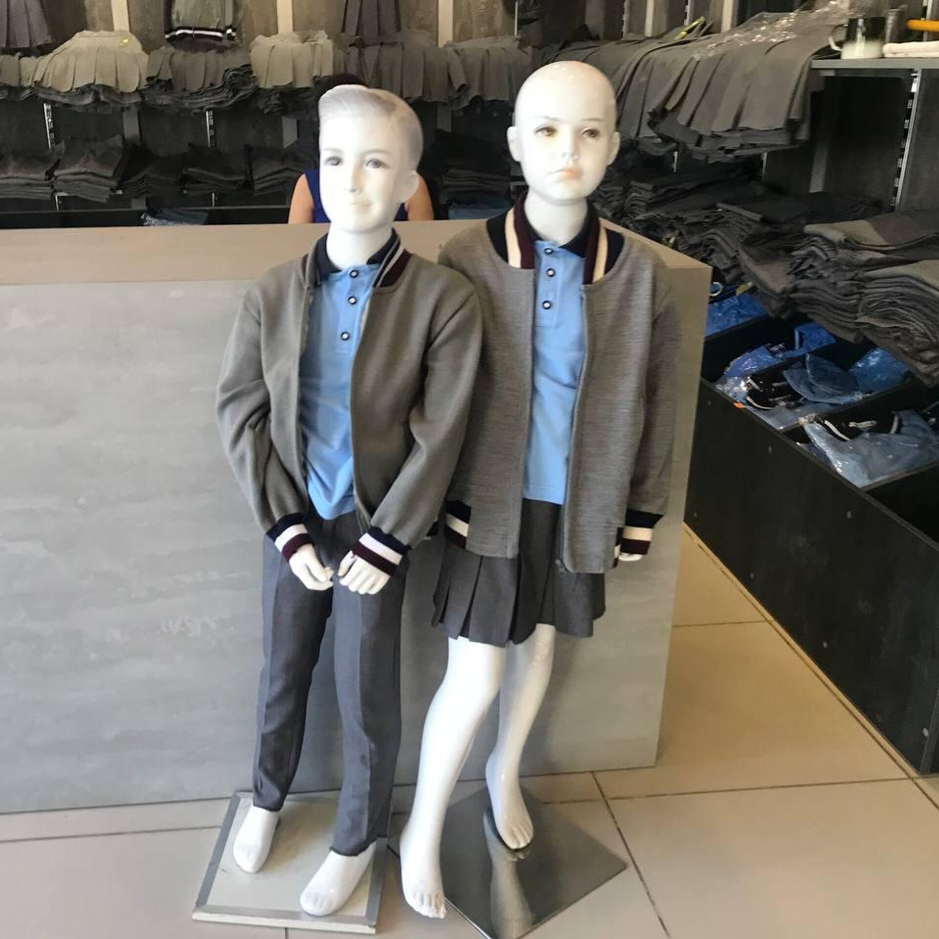 İnternat tipli məktəblərdə geyimlə təmin olunma norması təsdiqlənib