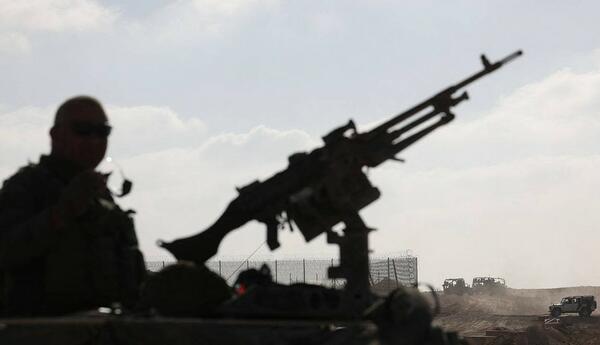 Israeli army to hold its positions in Gaza