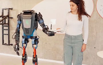 ABŞ-da insan nitqini anlayan və öyrənə bilən robot təqdim edilib