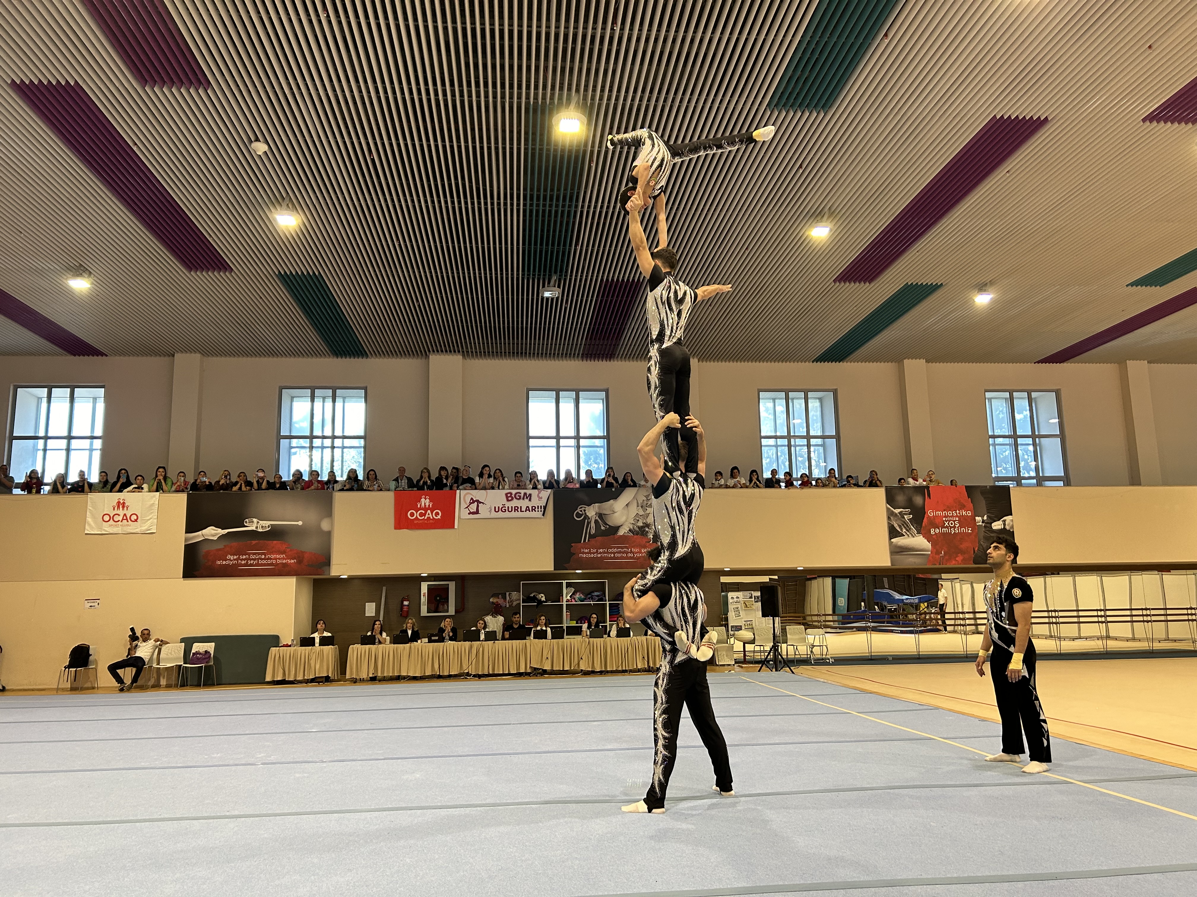 Akrobatika gimnastikası üzrə 29-cu Azərbaycan birinciliyi start götürüb - FOTOLAR