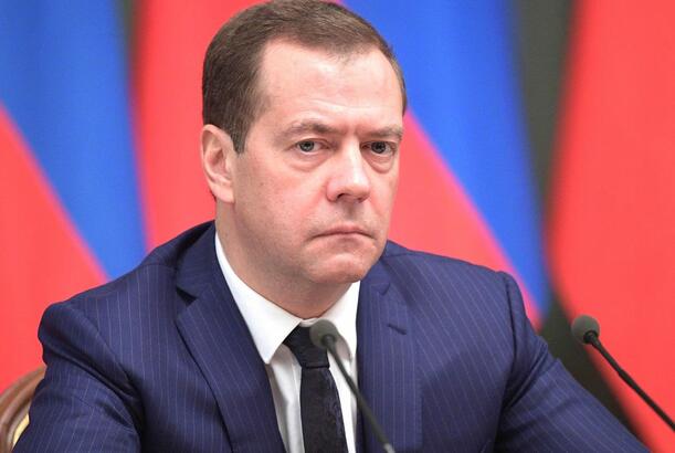 Medvedev Rutteni "xüsusi adam" adlandırdı...