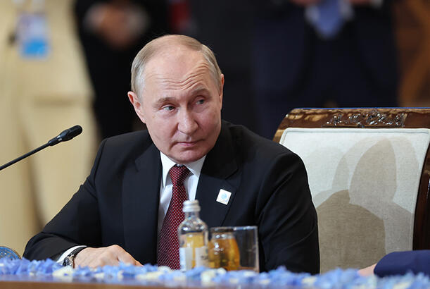 Zelenski: "Putin Rusiyanı tərk etməkdən qorxur..."