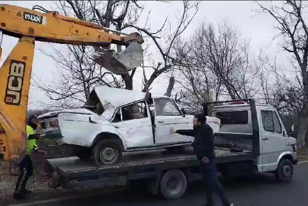 Oğuzda avtomobil yoldan çıxaraq aşıb, xəsarət alanlar var