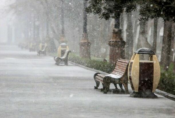 Синоптики прогнозируют снег и гололедицу в Баку и регионах