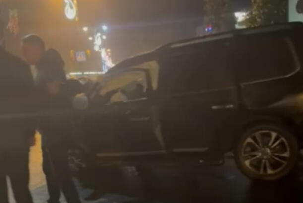 Qubada avtomobil səkiyə çırpılıb, ölən və yaralanan var