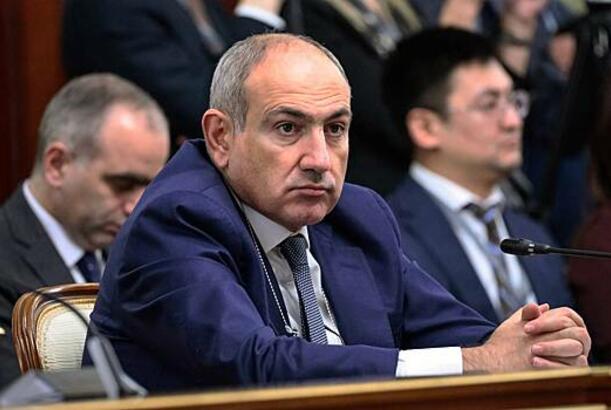 Paşinyan sələflərinə Qarabağı müzakirə etməyi təklif edib