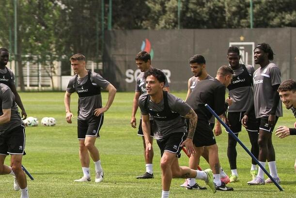 "Neftçi"nin yeddi futbolçusu "Turan Tovuz"la oyunu buraxacaq
