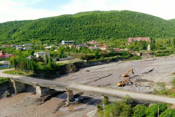 Qaraçay çayı üzərində yeni körpünün inşasına start verilib
