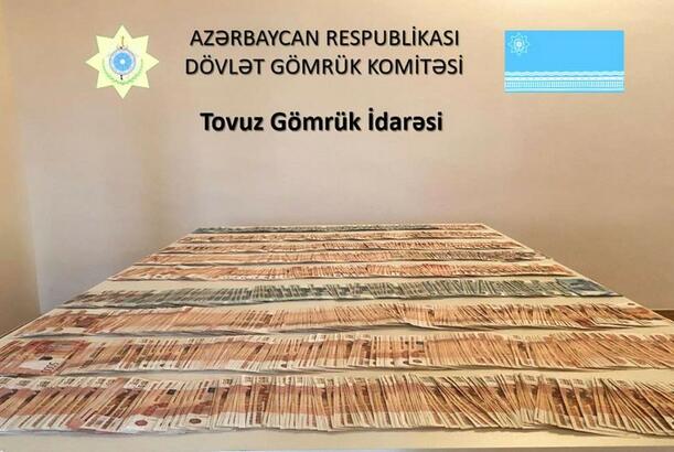Azərbaycandan Gürcüstana xarici valyuta qaçaqmalçılığının qarşısı alınıb
