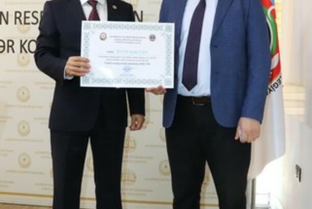 Bir vəkilin fəaliyyəti dayandırılıb, beşinə töhmət verilib - FOTOLAR