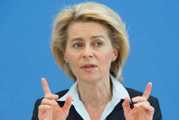 fon der Leyen ABŞ-ın Rusiyaya qarşı sanksiyalarını dəsdəkləyir...