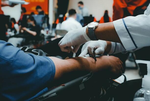 Universal süni qanın klinik sınaqlarına başlanılıb...