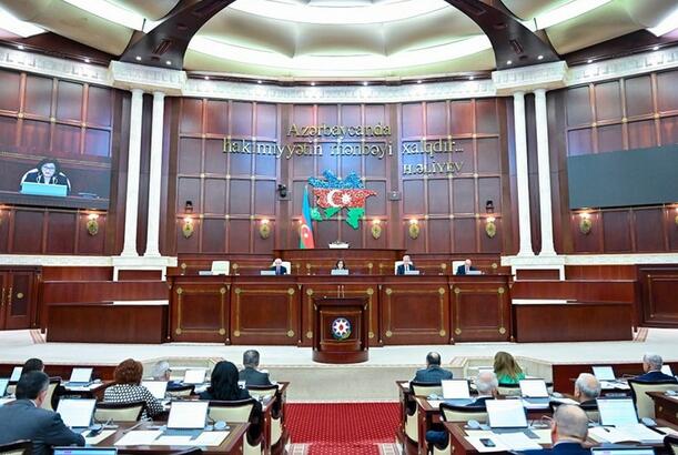 MM oğurluq, özgənin əmlakını gizli talamaya görə cəzaların sərtləşdirilməsini qəbul edib