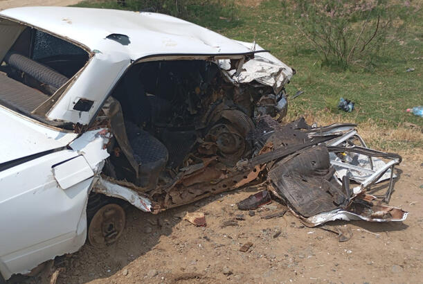 Biləsuvarda baş verən ağır yol qəzasında iki nəfər ölüb - FOTO 