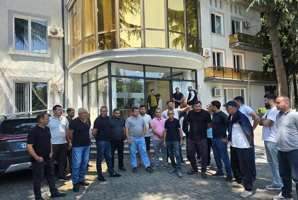 Marneulidə bir qrup kənd sakini etiraz aksiyası keçirir - FOTOLAR 