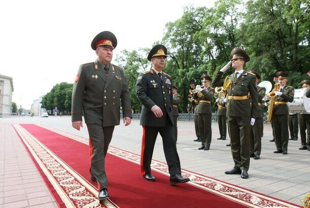 Azərbaycan və Belarus müdafiə nazirləri hərbi əməkdaşlığın dərinləşdirilməsini müzakirə ediblər - FOTOLAR