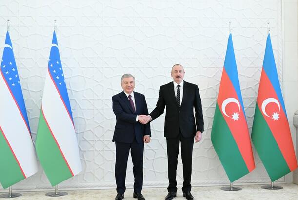 Azərbaycan və Özbəkistan Prezidentləri mətbuata bəyanatlarla çıxış edir