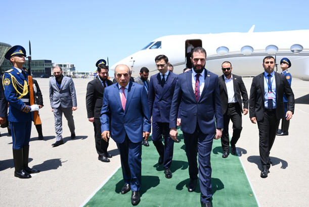 Suriyanın keçid dövrü Prezidenti Əhməd Əl Şaraa Azərbaycana işgüzar səfərə gəlib