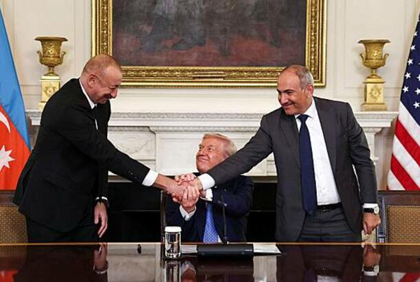 İran Rusiya ilə “Tramp körpüsü”nün qarşısını kəsməklə hədələyir...