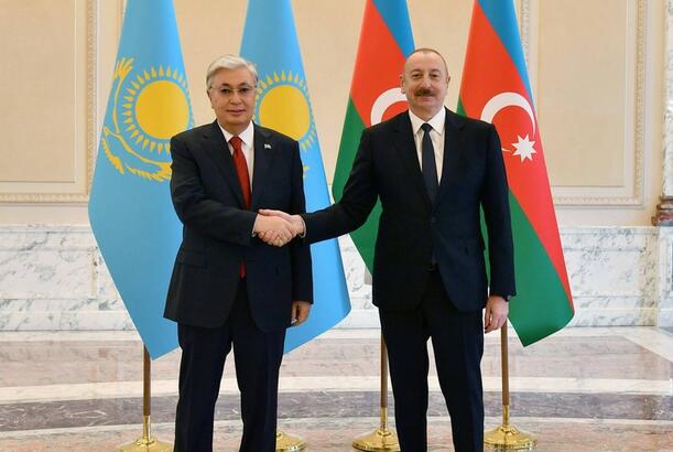 Qazaxıstan Prezidenti Azərbaycan liderini təbrik edib