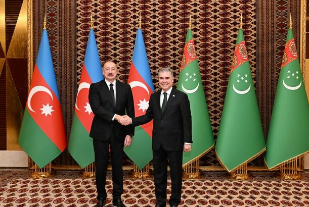 İlham Əliyevin Qurbanqulu Berdiməhəmmədovla təkbətək görüşü başlayıb - FOTO
