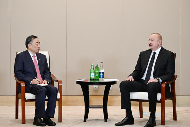 Prezident İlham Əliyev Tiencin şəhərində “CCCC” şirkətinin sədri ilə görüşüb - FOTO 