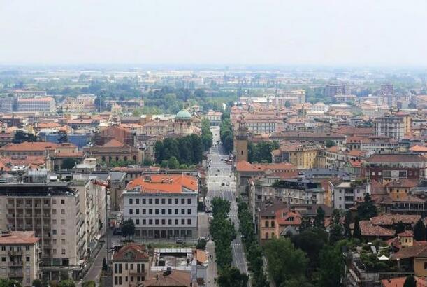 Avropa turistlərdən yorulub: populyar ölkələrdə etirazlar başlayıb…